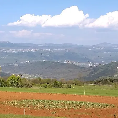 Appartement Rural Carolina Zrenj