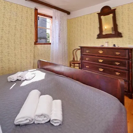 Apartament Rural Carolina Zrenj